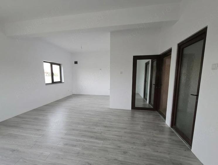 Casă cu 3 camere cu Teren 920 Mp în Exterior Vest