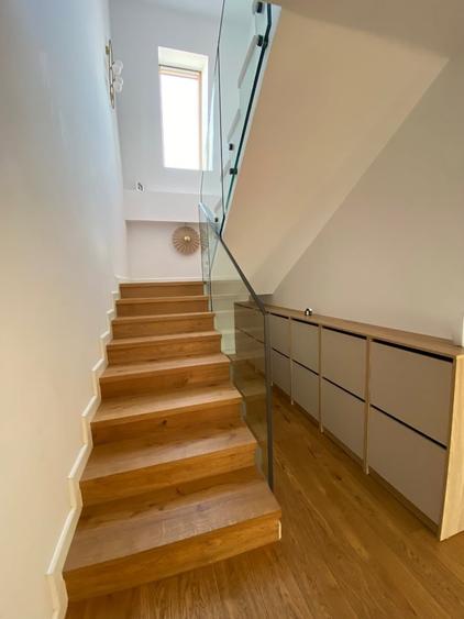 Apartament cu 4 camere în P-ta Presei Libere