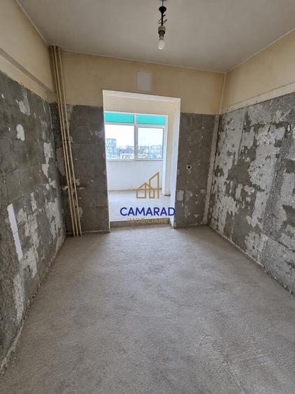 Apartament cu 4 camere decomandat în Pantelimon
