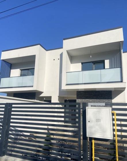 Duplex cu 4 camere cu Canalizare în Hlincea