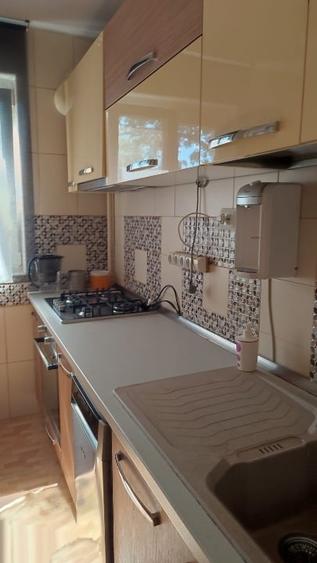 Apartament cu 2 camere semidecomandat, mobilat în Drumul Taberei
