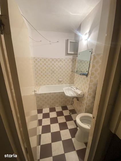 Apartament cu 3 camere decomandat în Rogerius