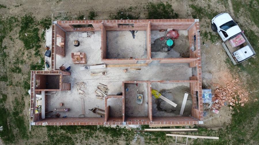Casă cu 3 camere în Cărbunari