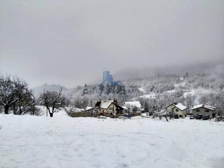 Teren Construcții intravilan de 706 mp, în Cisnădioara