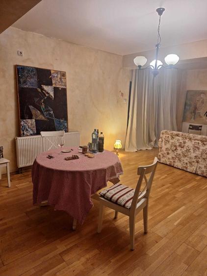 Casă cu 4 camere cu Teren 100 Mp în 1 Decembrie