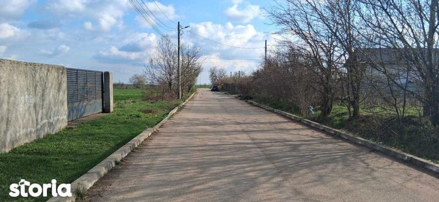 Teren de 3000 mp, în Central