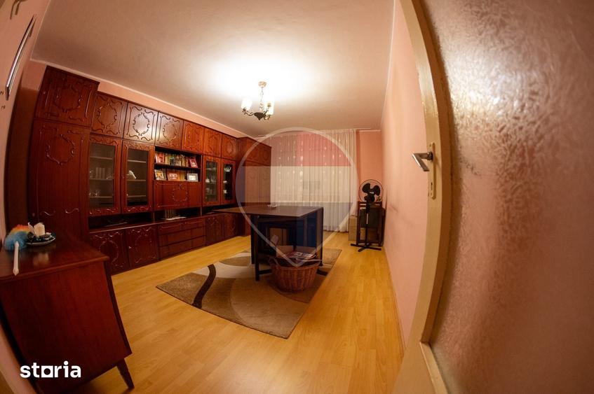 Apartament cu 2 camere decomandat în Vitrometan