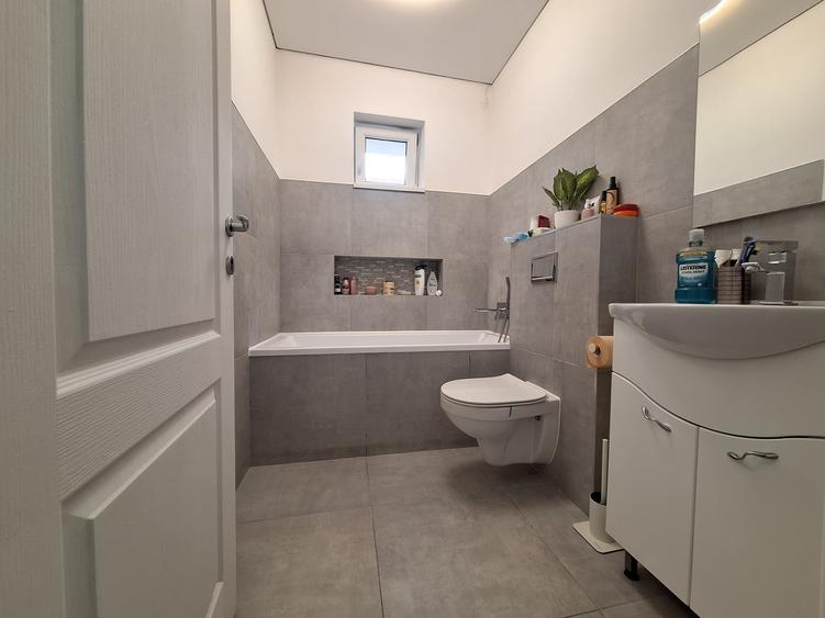 Casă individuală cu 4 camere cu Teren 740 Mp în Giarmata