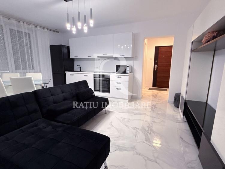 Apartament cu 3 camere decomandat, mobilat în Nufărul