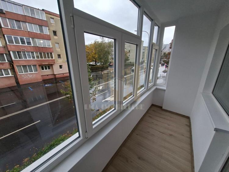 Apartament cu 2 camere decomandat în Tractorul