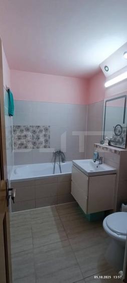 Apartament cu 3 camere decomandat, mobilat în Florilor