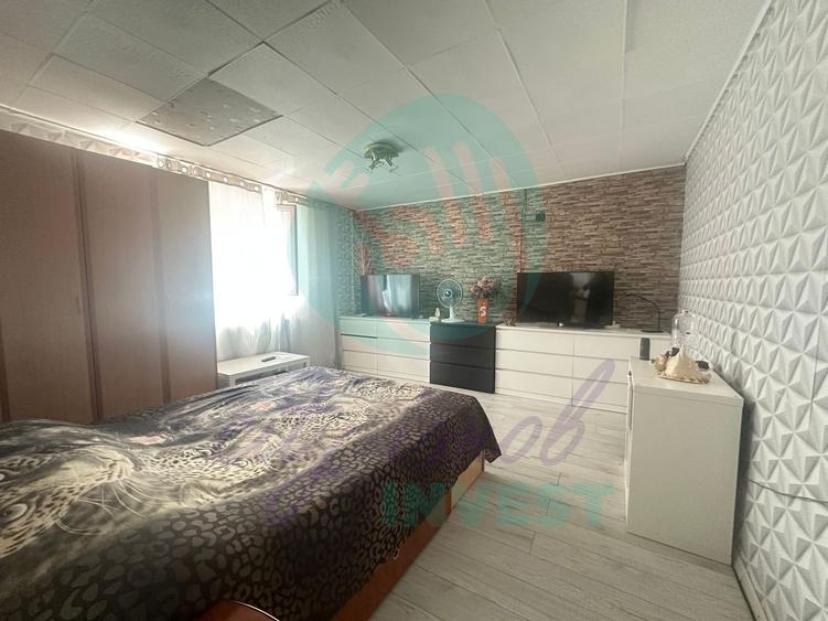 Casă individuală cu 11 camere cu Canalizare în Dristor