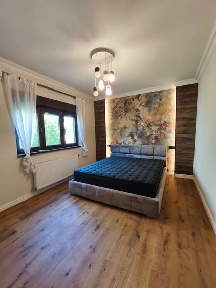 Apartament cu 3 camere semidecomandat în Parcul Carol