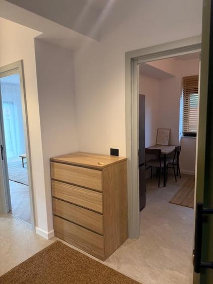 Apartament cu 3 camere decomandat, mobilat în Galata