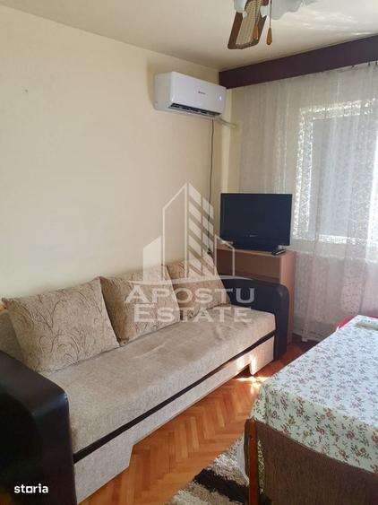 Apartament cu 2 camere nedecomandat în Girocului
