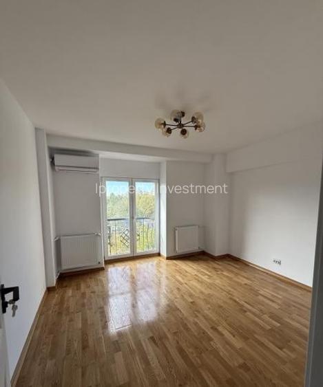 Nerva Traian-Unirii| 3 camere | Spatiu birouri | Nemobilat