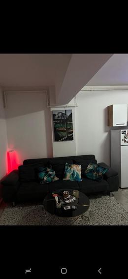 Apartament cu 2 camere decomandat în Exterior Vest