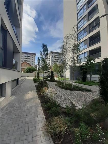 Apartament cu 3 camere decomandat în Rahova