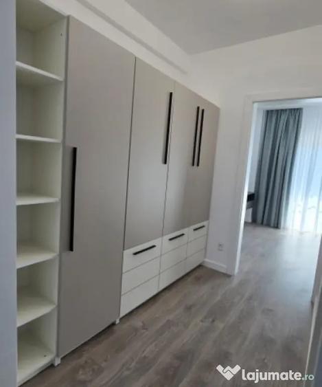 Apartament cu 2 camere decomandat în Kamsas