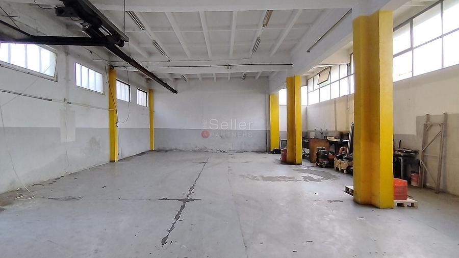 Spațiu industrial, de 215 mp, în Bartolomeu