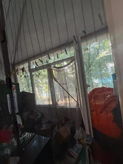 Apartament cu 3 camere decomandat în Berceni