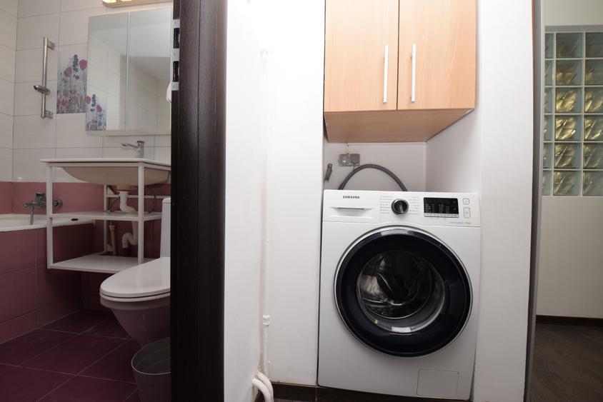 Apartament cu 2 camere decomandat în Titan