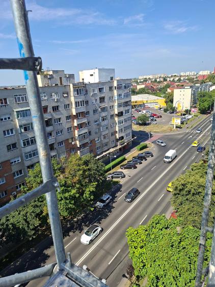 Apartament cu 2 camere decomandat în Soarelui