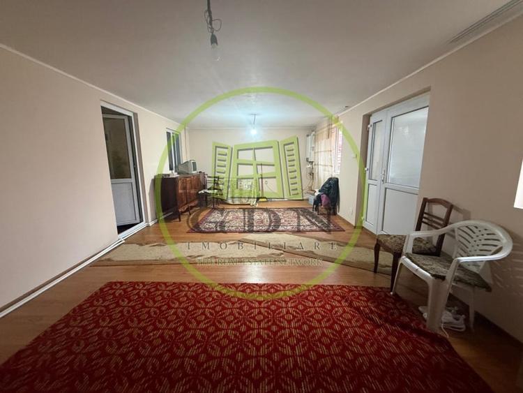 Casă individuală cu 5 camere cu Canalizare în Romanești
