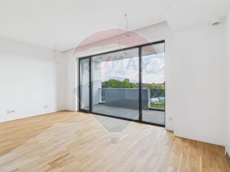 Apartament luminos cu 2 camere, zona Iancu Nicolae, Residence 5 - 1