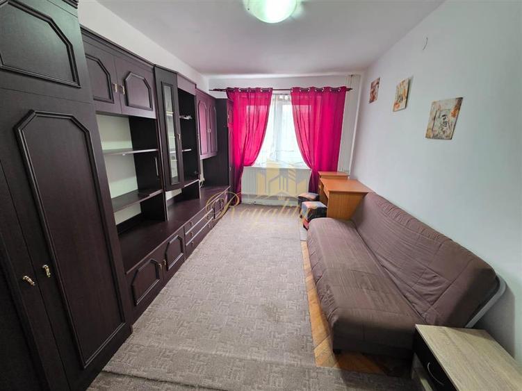 Garsonieră decomandată, mobilată în Olimpia-Stadion