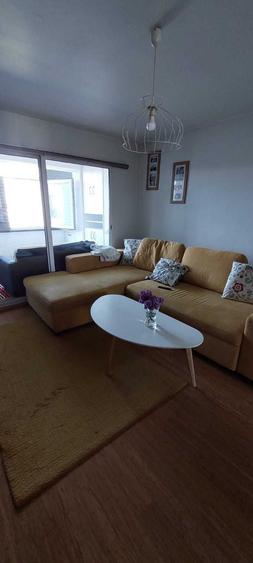 Apartament cu 3 camere decomandat în Drumul Taberei