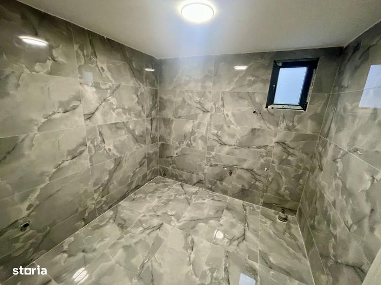 Casă cu 4 camere cu Canalizare în Scărișoara