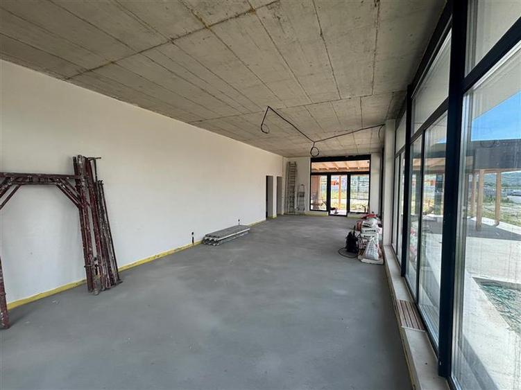 Spațiu comercial, de 70 mp, în Sub Coastă