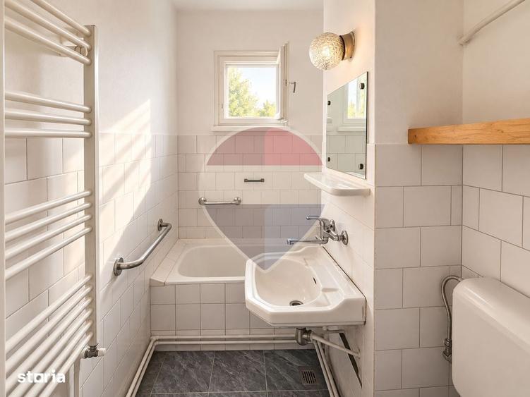 Apartament cu 3 camere semidecomandat în Milcov