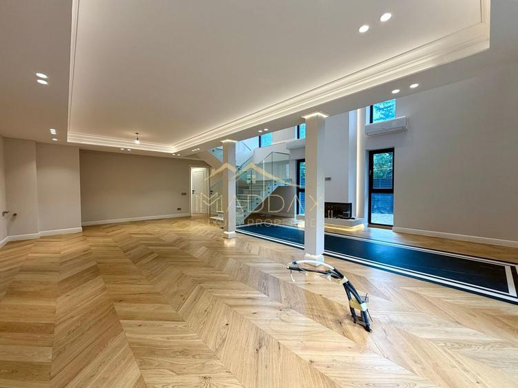 Apartament cu 4 camere decomandat în Străulești