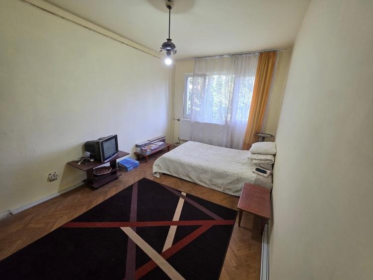 Apartament cu 3 camere decomandat în Nicolae Grigorescu
