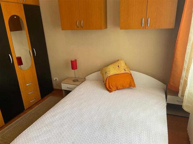 Apartament cu 2 camere semidecomandat, mobilat în Cișmigiu