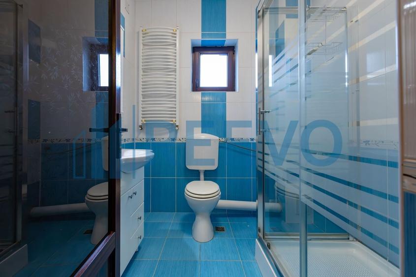 Casă individuală cu 6 camere cu Canalizare în Măgura