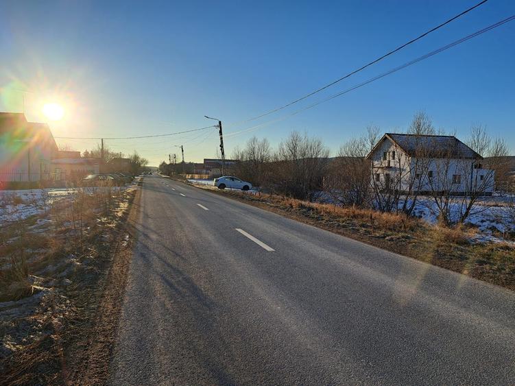 Teren Construcții intravilan de 1000 mp, în Podu Oltului