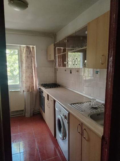 Apartament cu 2 camere decomandat în Energiei