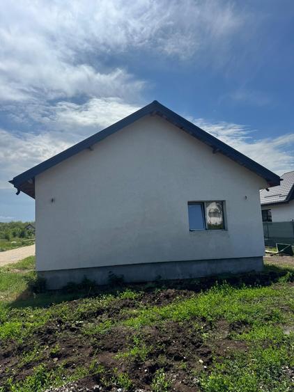 Casă individuală cu 3 camere cu Canalizare în Clinceni