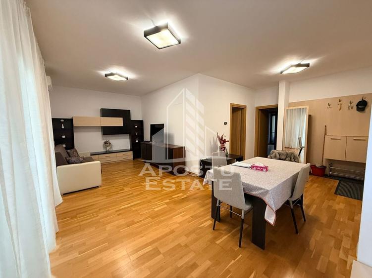 Apartament cu 3 camere decomandat, mobilat în Dumbrăvița
