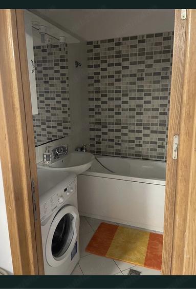 Apartament cu 3 camere decomandat în Găvana