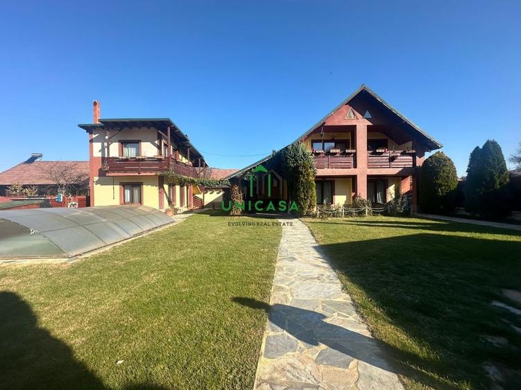 Casă individuală cu 8 camere cu Canalizare în Budești