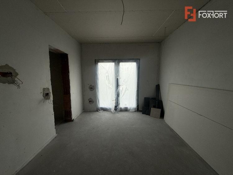 Duplex cu 4 camere cu Canalizare în Dumbrăvița