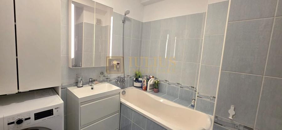 Apartament cu 3 camere decomandat, mobilat în Torontalului