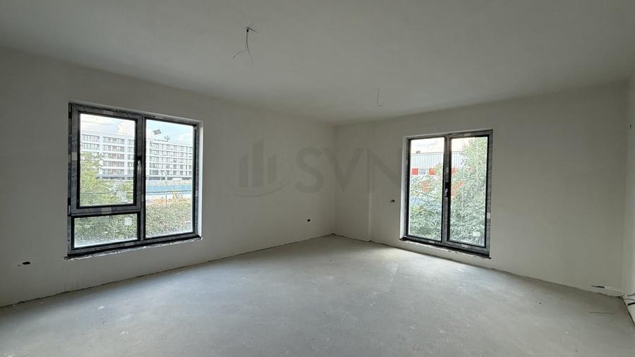 Apartament cu 3 camere decomandat în Sisești