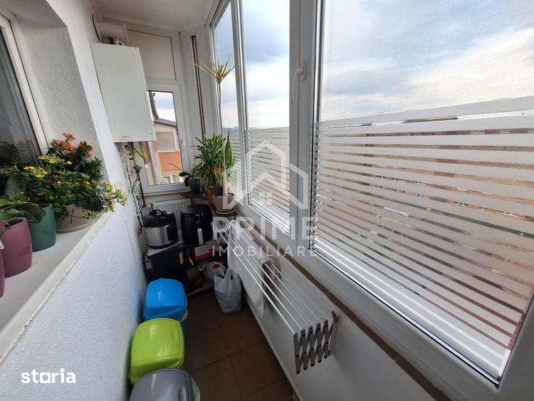 Apartament cu 3 camere, mobilat în Cetate