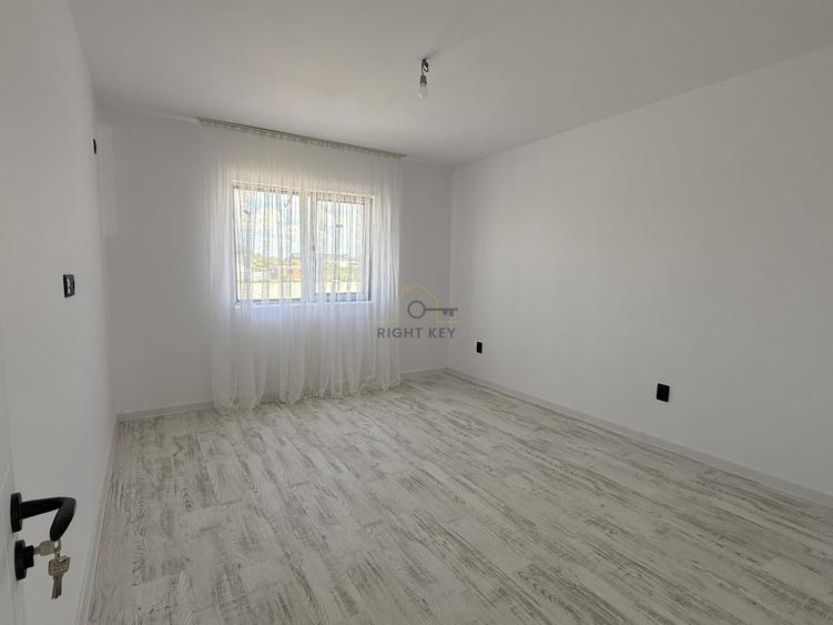 Casă individuală cu 3 camere cu Teren 250 Mp în Clinceni