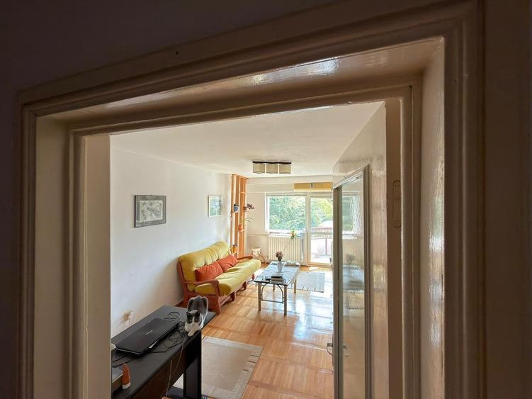 Apartament cu 3 camere decomandat în Inel I